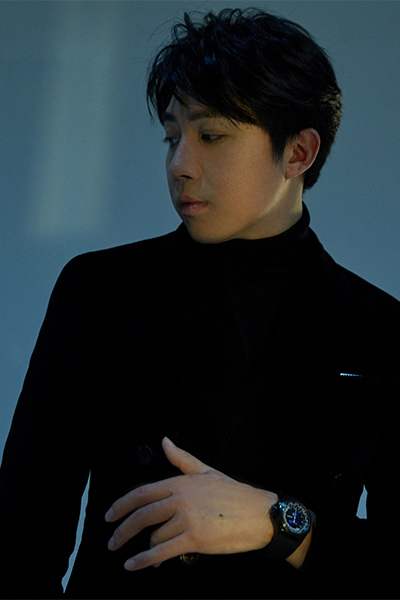 俞灏明佩戴GP芝柏表Laureato桂冠系列Absolute-WW.jpg